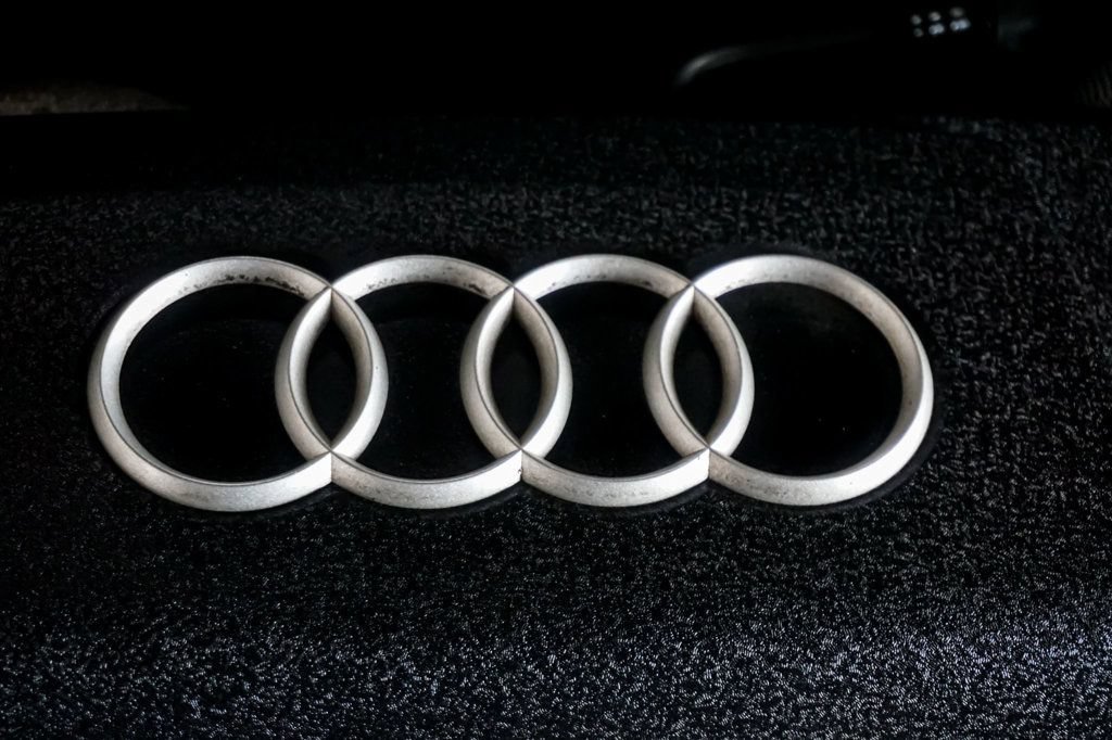 Used 2004 Audi S4 Sedan AWD/4WD image 45