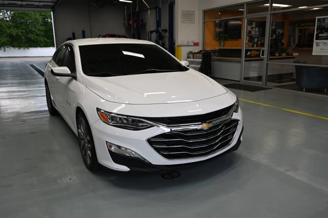 Used 2024 Chevrolet Malibu LT FWD image 3