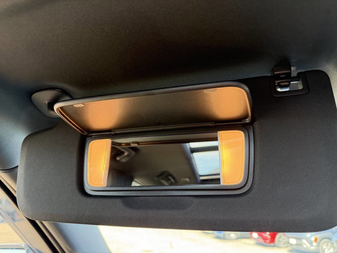 Used 2023 GMC Yukon SLT w/ SLT Luxury Package image 30