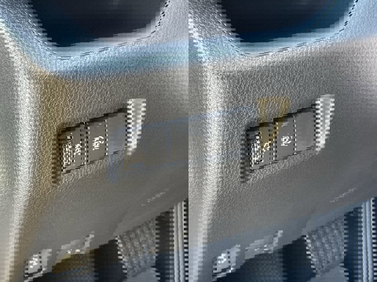 New 2025 Toyota RAV4 XLE image 11