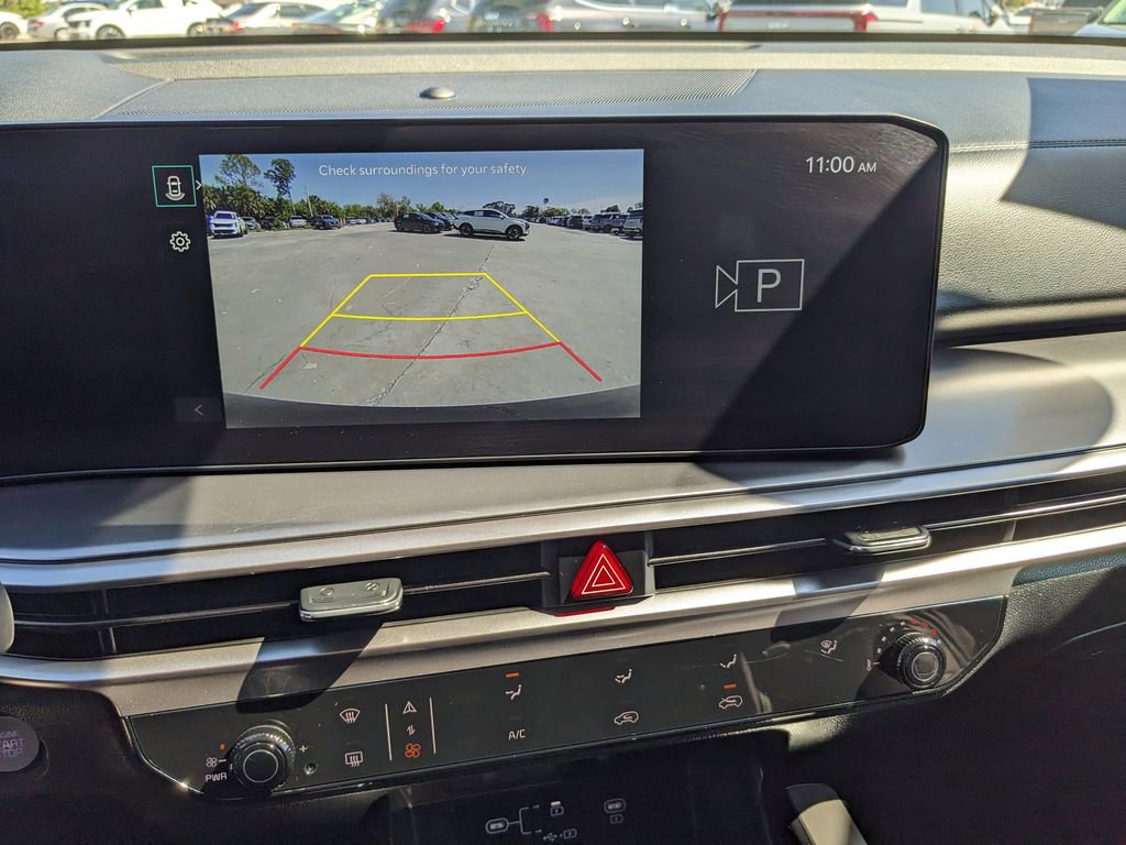 Certified 2025 Kia Sorento LX FWD image 24
