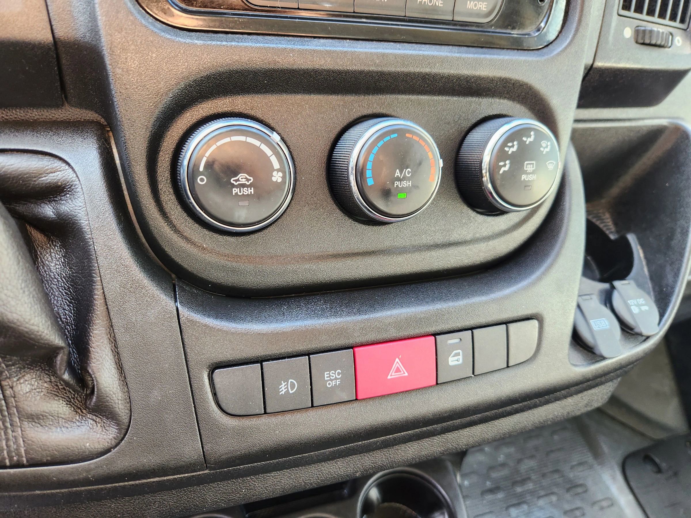 Used 2019 RAM ProMaster 3500 w/ Premium Appearance Group image 30