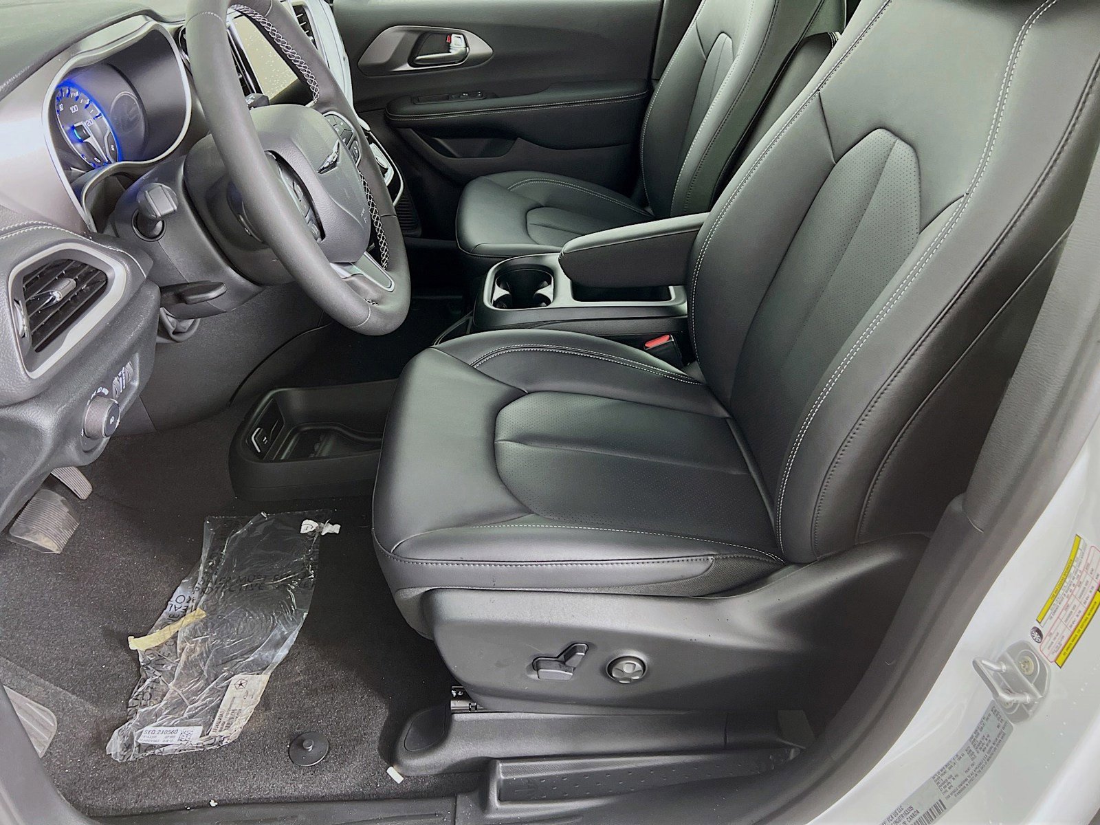 New 2026 Chrysler Pacifica Select FWD image 3