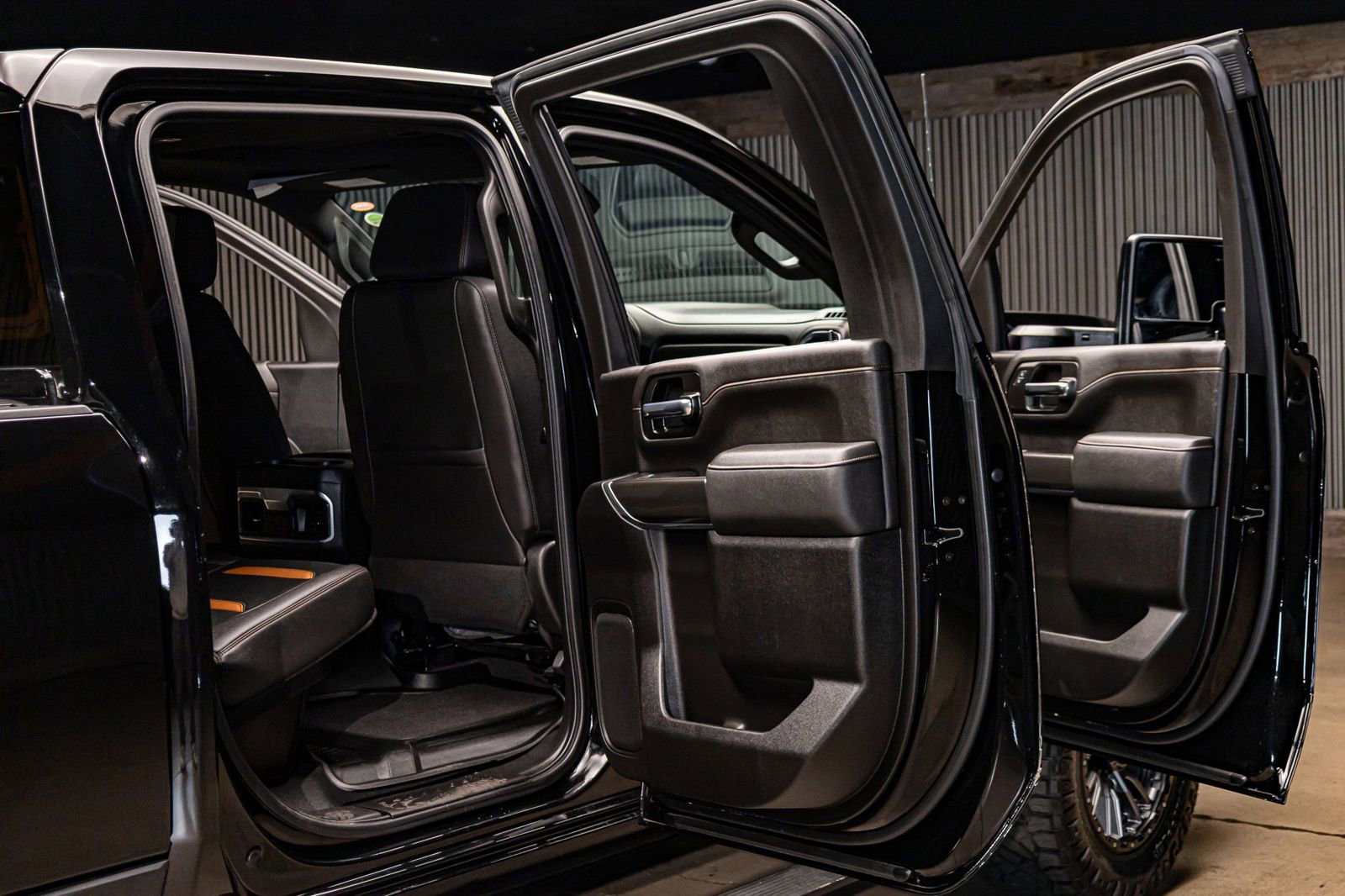 Used 2022 GMC Sierra 2500 AT4 w/ AT4 Premium Plus Package image 30