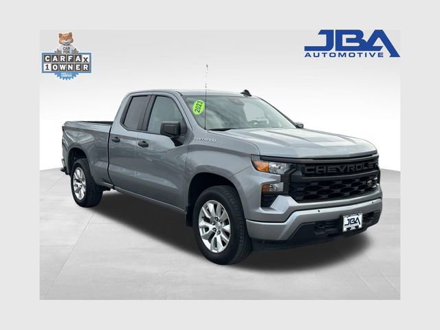 Used 2023 Chevrolet Silverado 1500 Custom image 1