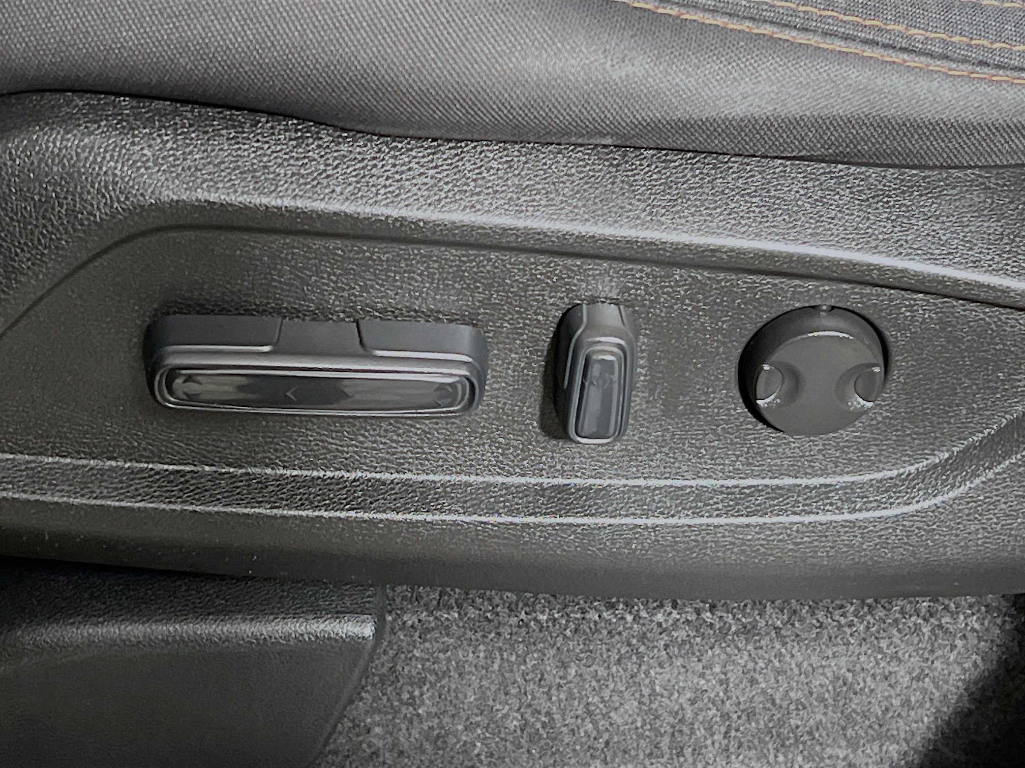 Used 2023 Honda Pilot Sport image 16