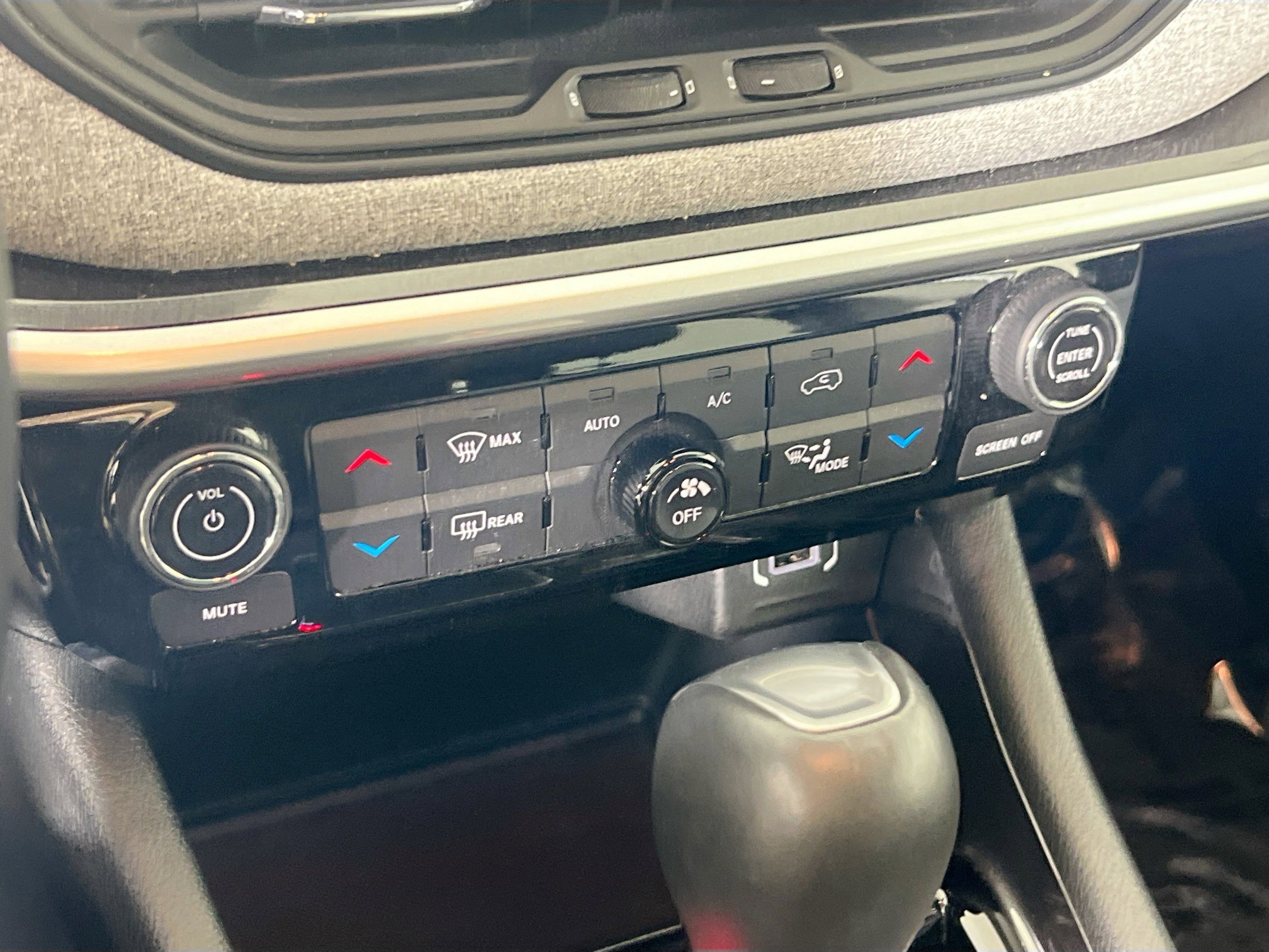 Used 2022 Jeep Compass Latitude w/ Convenience Group image 14