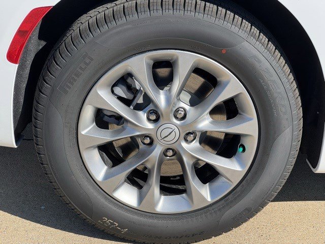 New 2026 Chrysler Pacifica Select image 45