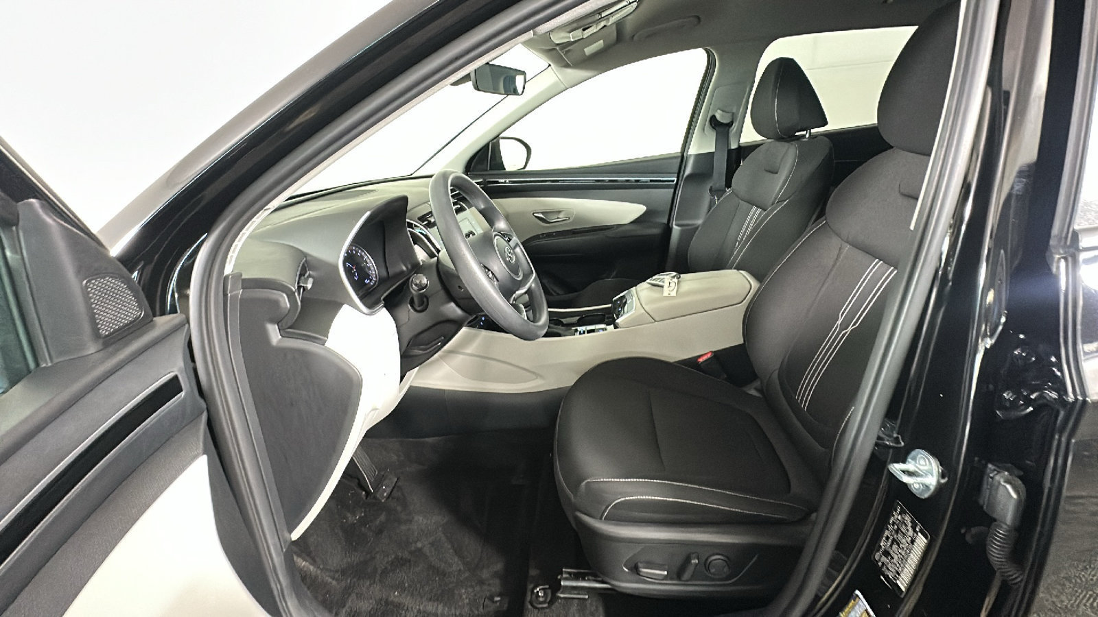 Certified 2024 Hyundai Tucson SEL FWD image 15