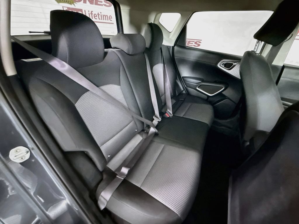 Used 2020 Kia Soul LX FWD image 27