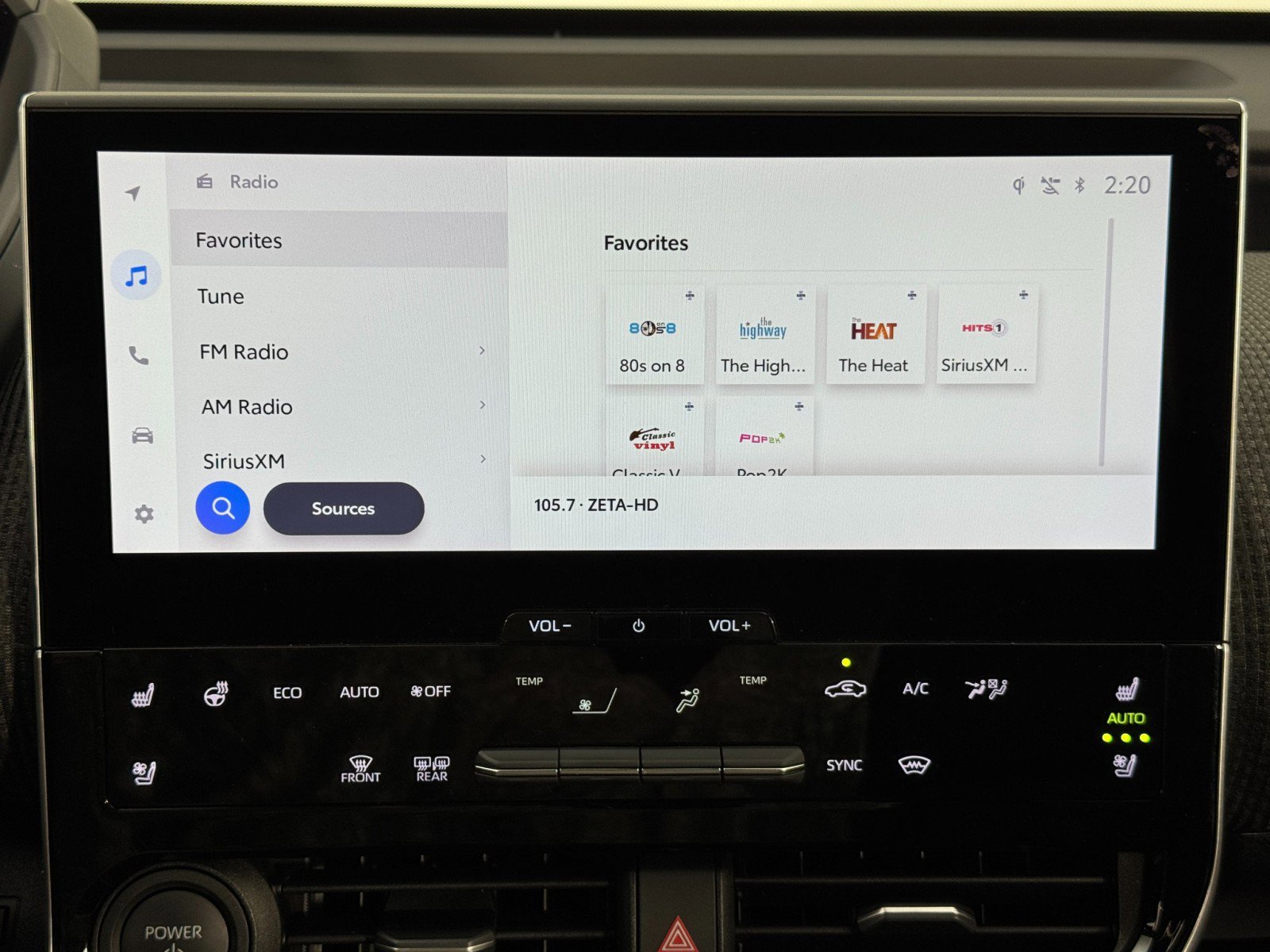 Used 2024 Toyota bZ4X Limited image 23