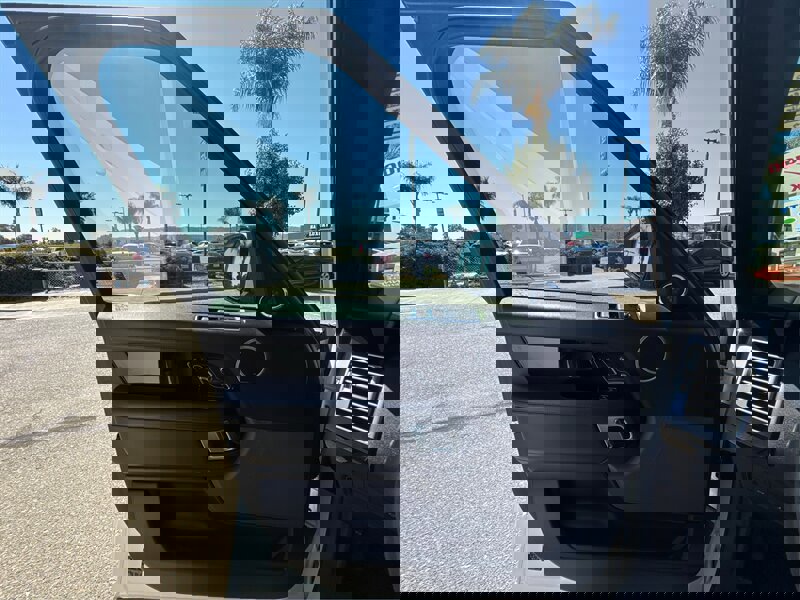 Used 2020 Land Rover Range Rover image 51