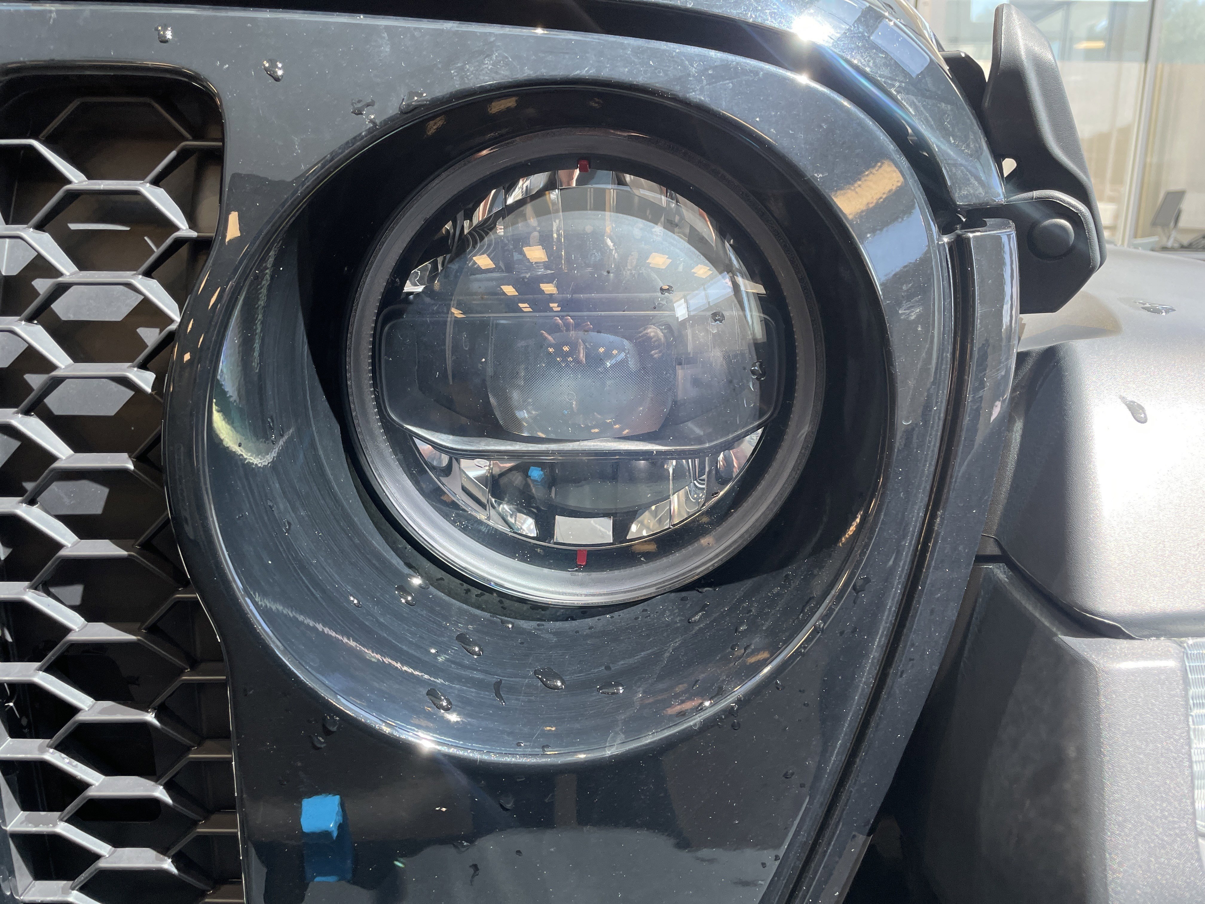 Used 2023 Jeep Wrangler Unlimited w/ Sun & Screen Package image 9