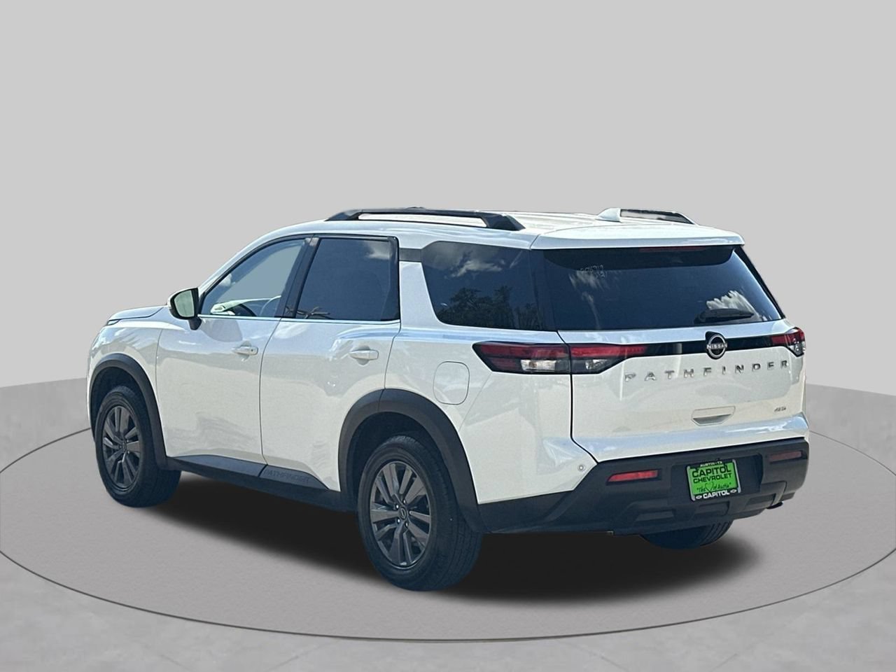 Used 2025 Nissan Pathfinder SV AWD/4WD image 3