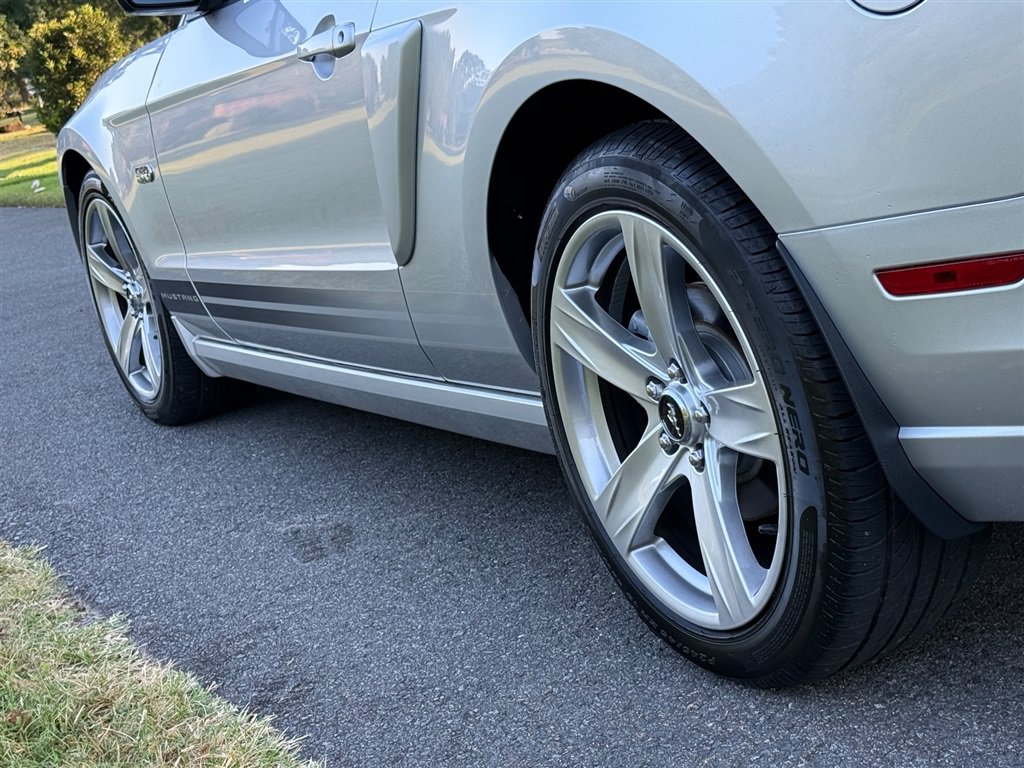 Used 2014 Ford Mustang GT Premium w/ Accessory Package 1 RWD image 21