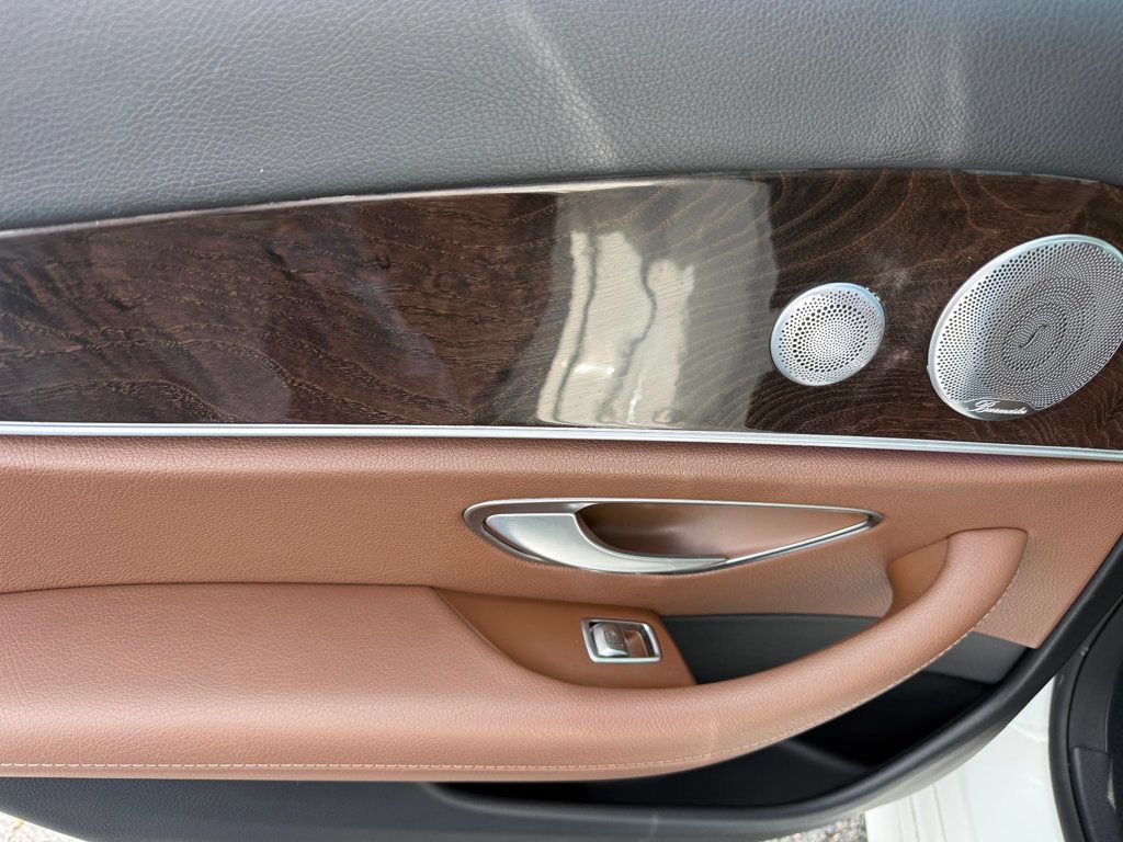Used 2019 Mercedes-Benz E 300 image 27