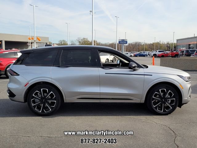 New 2026 Lincoln Nautilus Reserve AWD/4WD image 2
