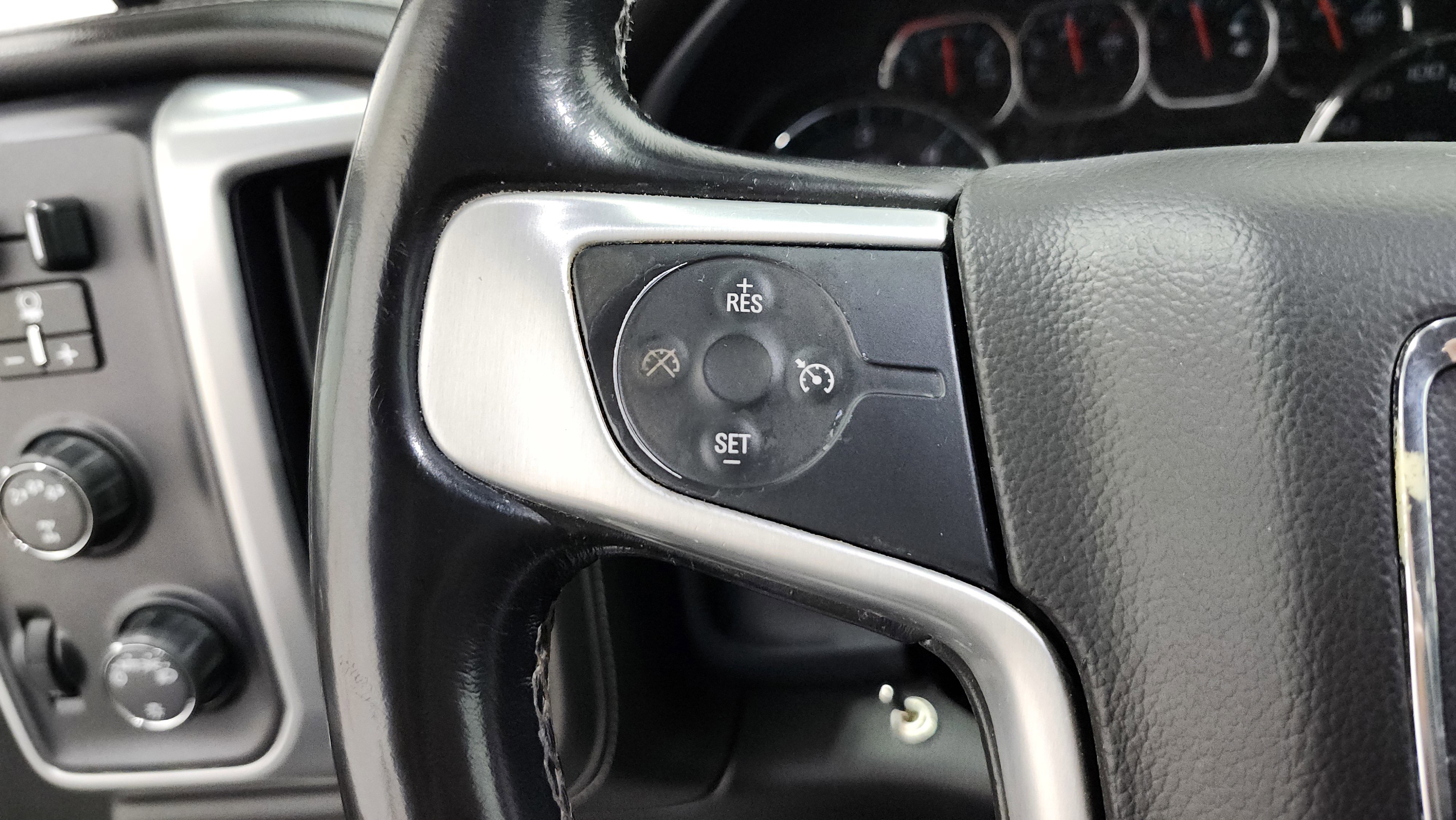 Used 2019 GMC Sierra 2500 SLE image 31