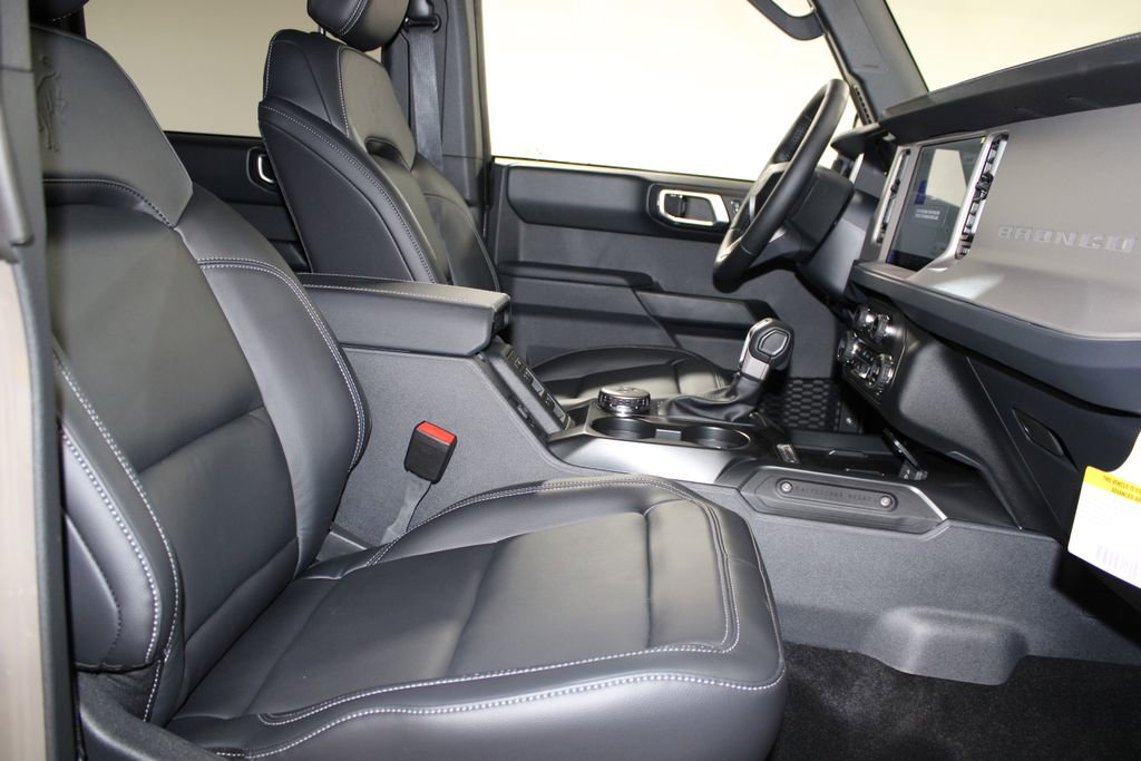 New 2026 Ford Bronco Outer Banks image 27