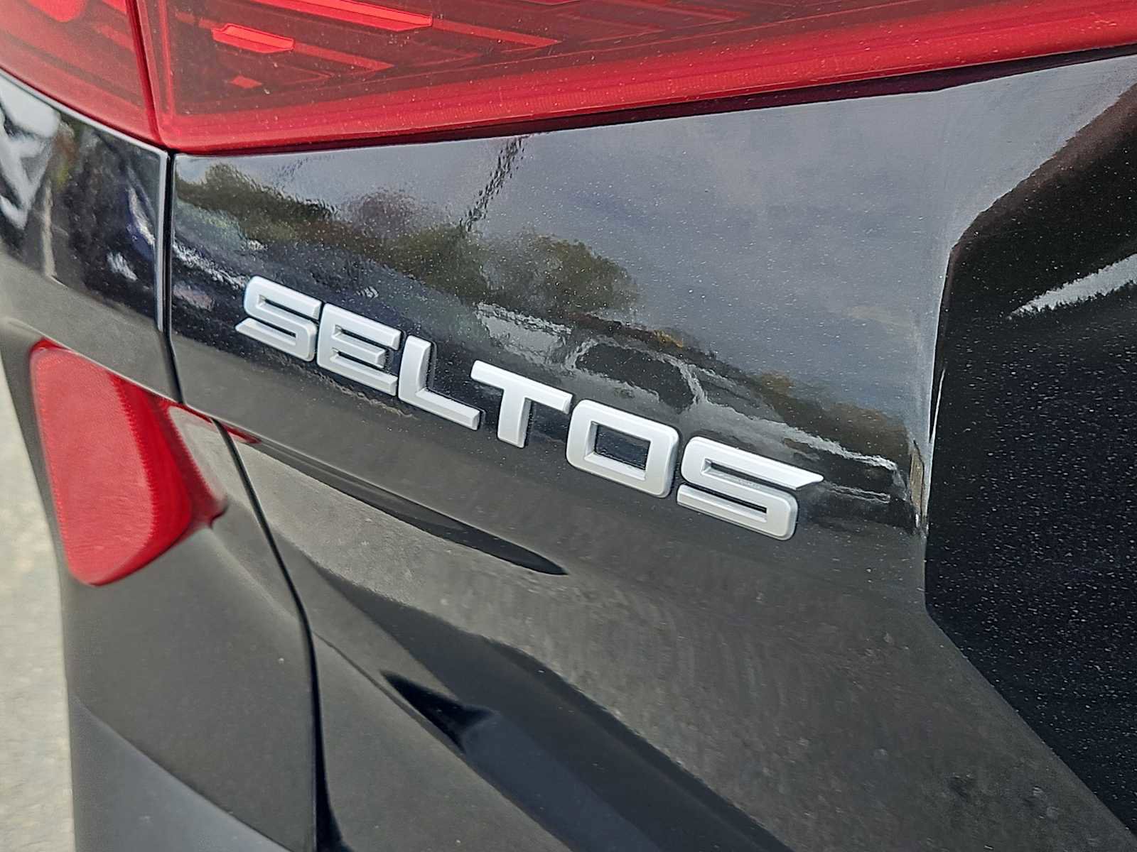 Used 2023 Kia Seltos S AWD/4WD image 12