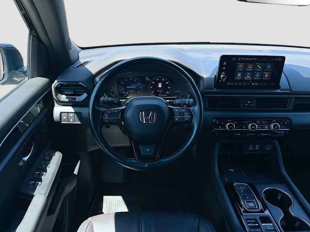 Used 2025 Honda Pilot Black Edition image 24