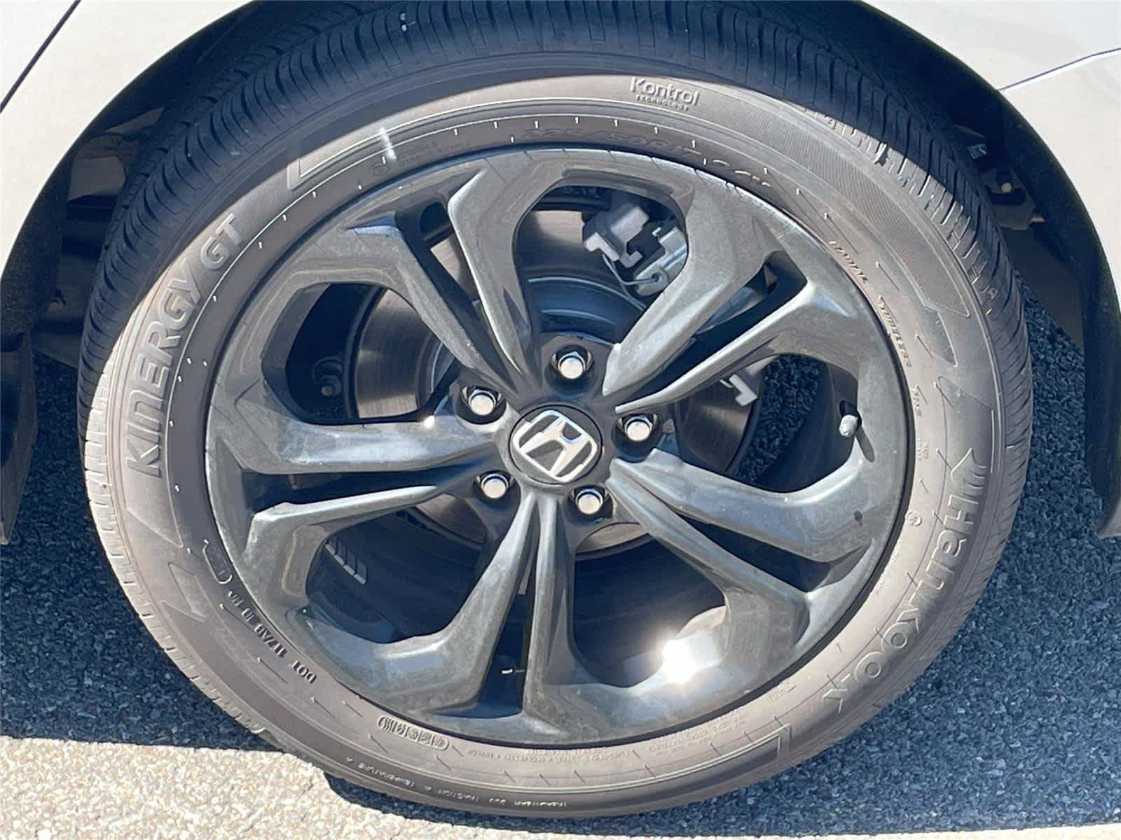 Used 2025 Honda Accord SE image 11