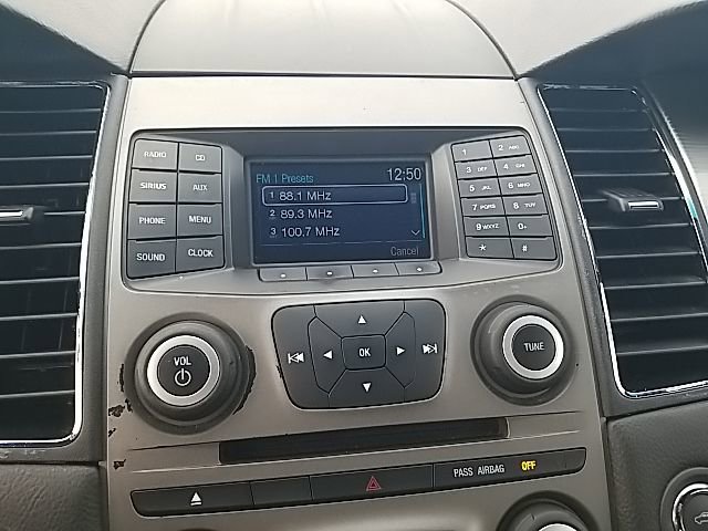 Used 2018 Ford Taurus SEL FWD image 20