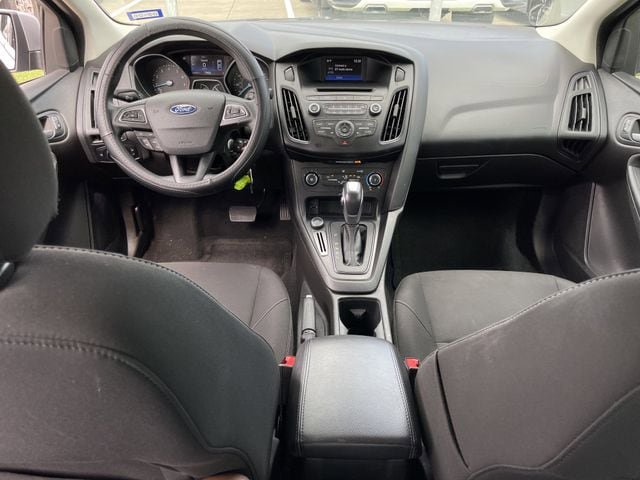 Used 2016 Ford Focus SE FWD image 10