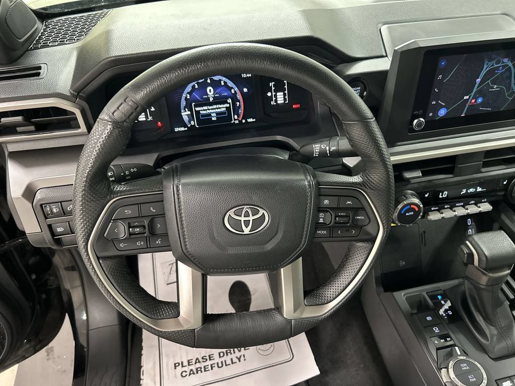 Used 2024 Toyota Tacoma SR5 AWD/4WD image 4