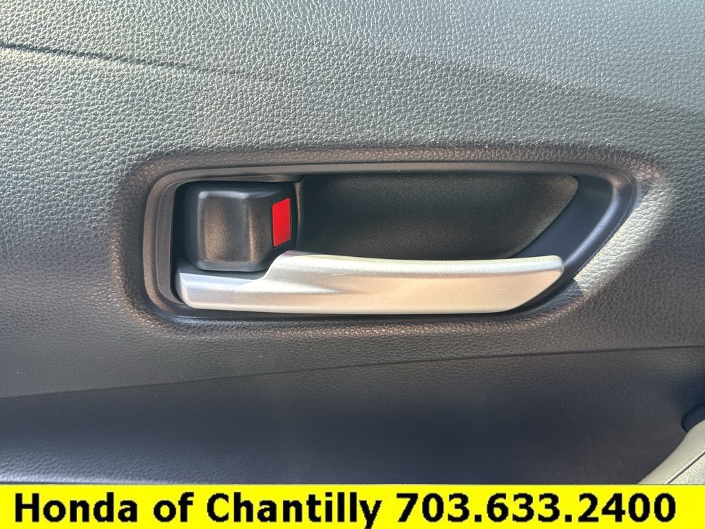 Used 2021 Toyota Corolla LE w/ Carpet Mat Package (TMS) FWD image 19