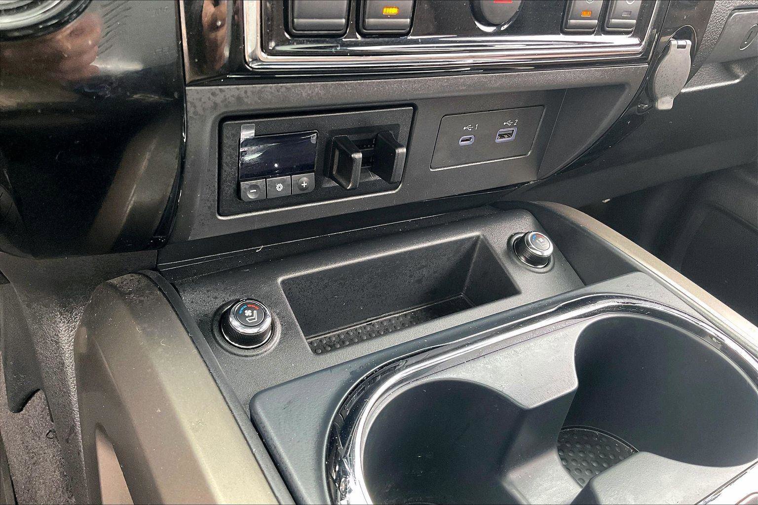 Certified 2024 Nissan Titan Platinum Reserve w/ Moonroof Package image 33