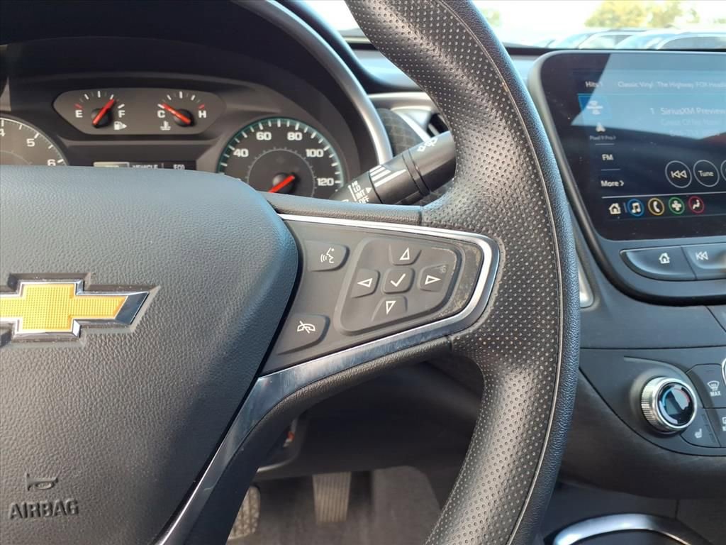 Used 2025 Chevrolet Malibu LT image 28