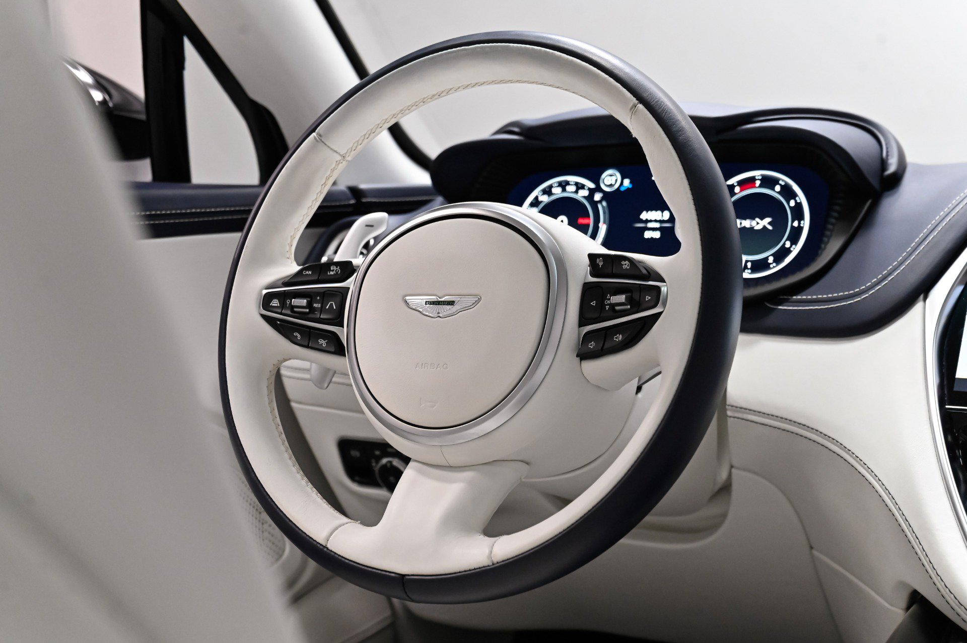Used 2023 Aston Martin DBX 707 AWD/4WD image 46