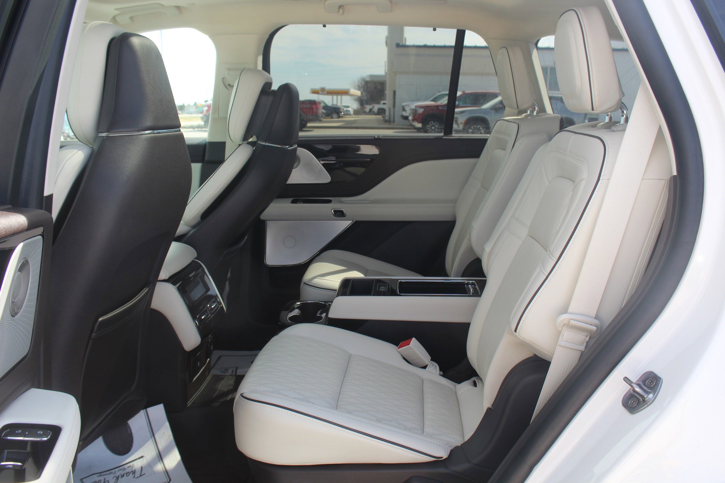Used 2024 Lincoln Aviator Black Label w/ Dynamic Handling Package image 24
