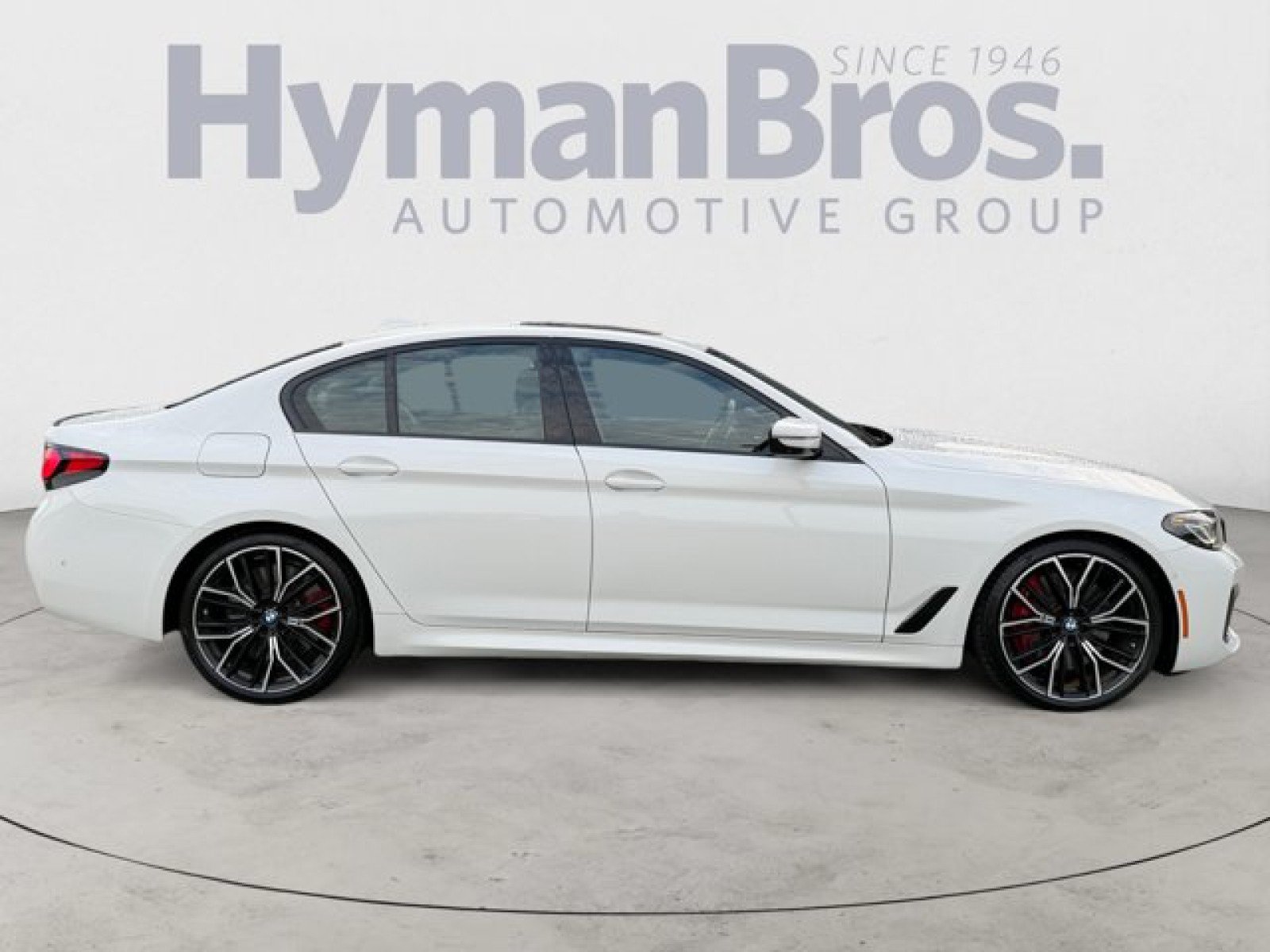 Used 2023 BMW M550i xDrive w/ Executive Package AWD/4WD image 2