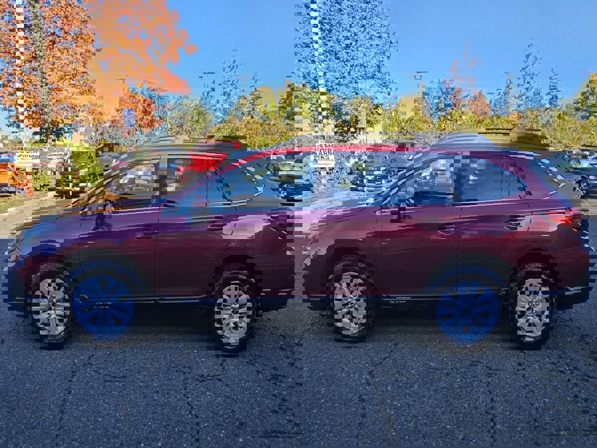 Used 2019 Subaru Outback 2.5i Premium image 3