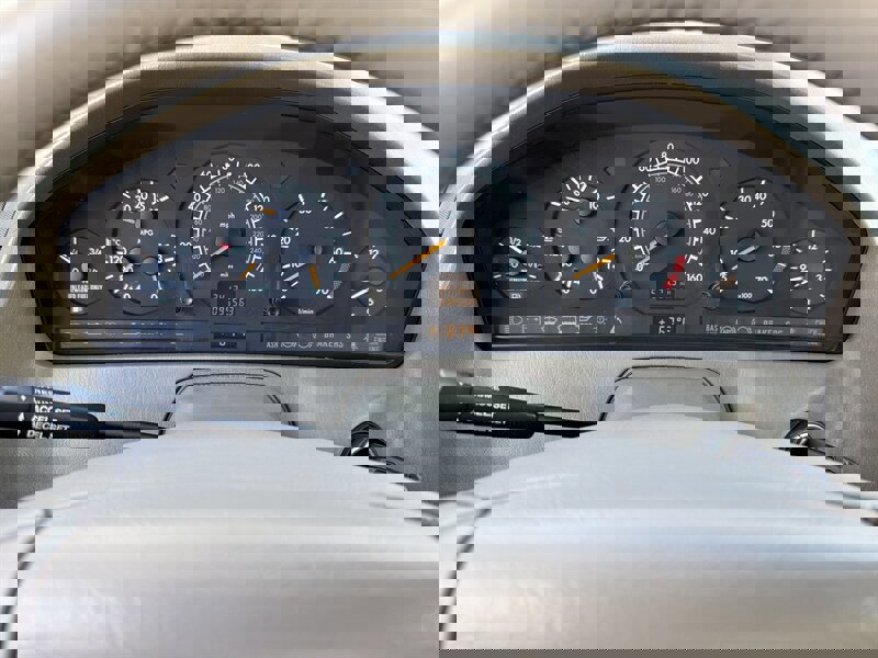 Used 1998 Mercedes-Benz SL 500 image 10