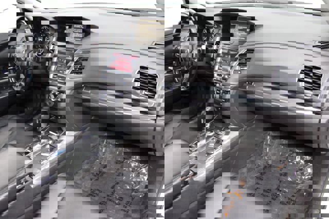 Used 2014 Acura RLX image 24