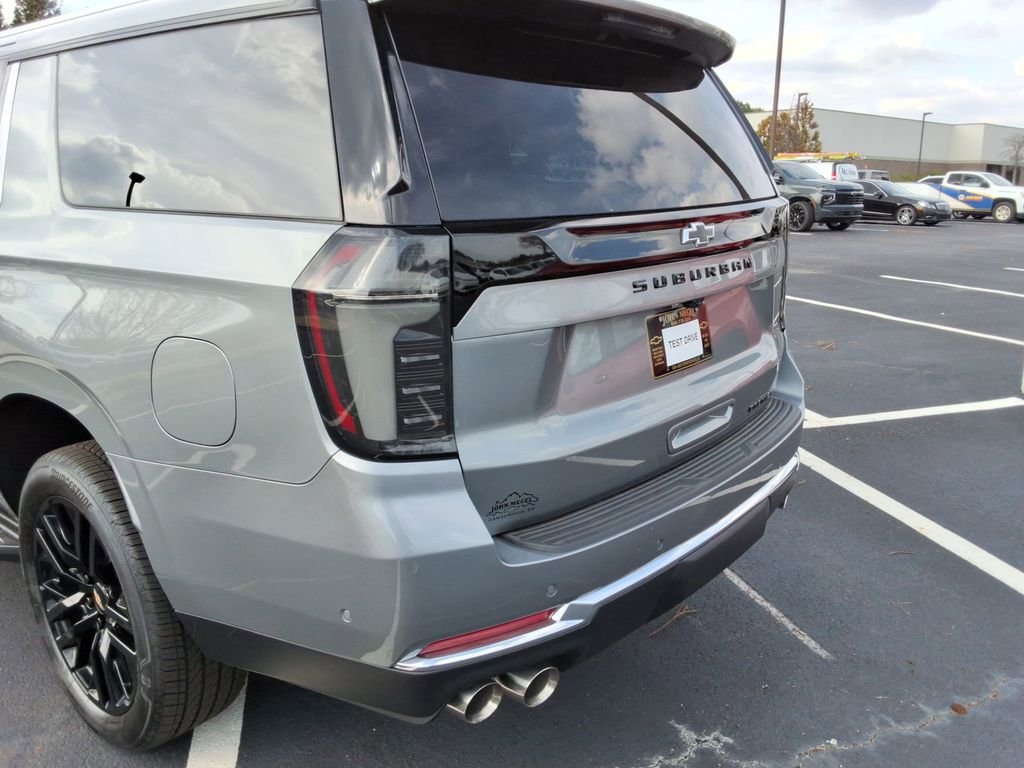 New 2026 Chevrolet Suburban Premier image 14