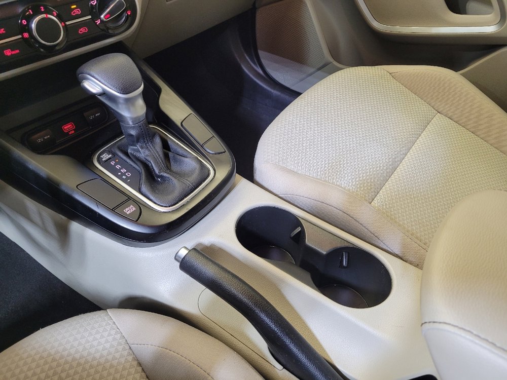 Used 2020 Kia Soul LX image 26