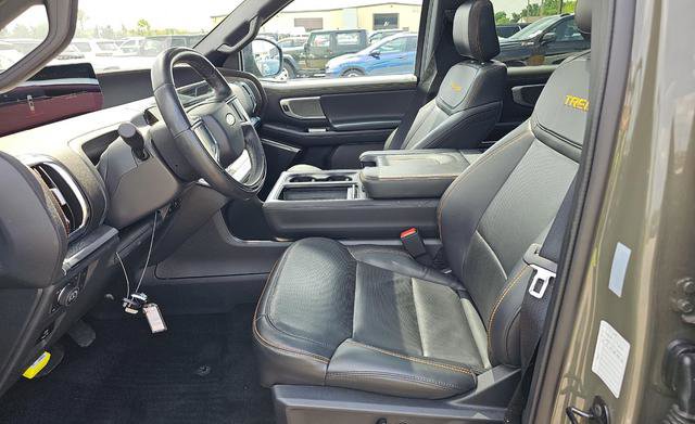 Used 2025 Ford Expedition Tremor AWD/4WD image 5