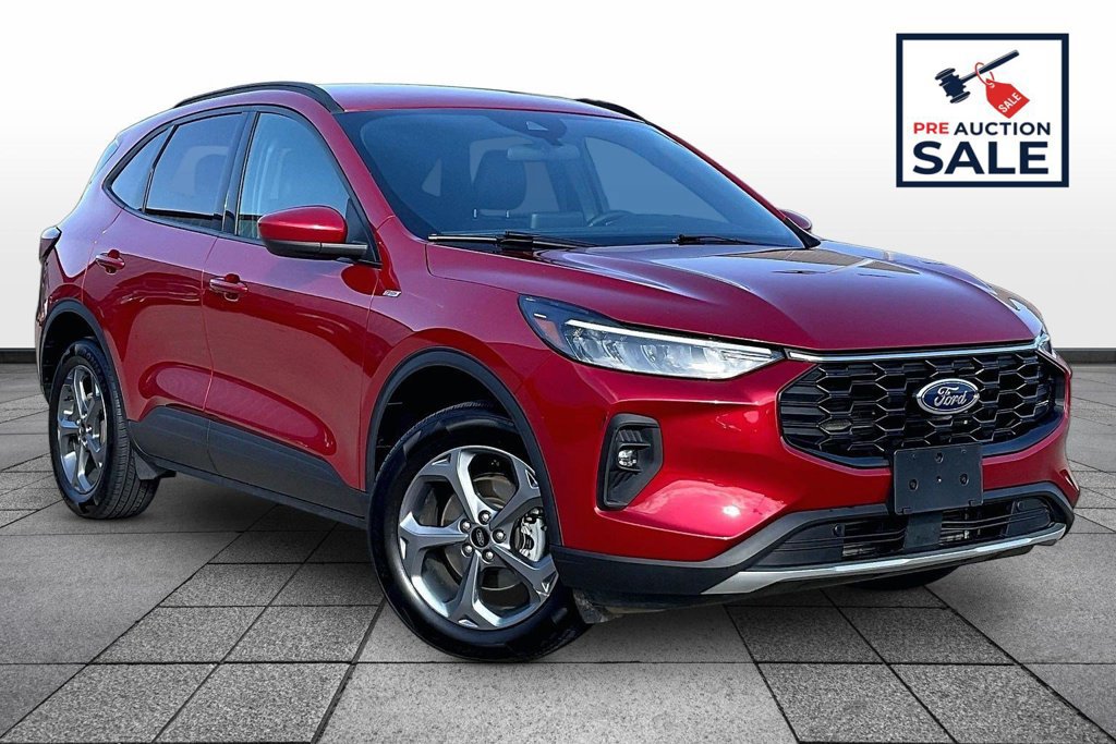 Used 2025 Ford Escape ST-Line Select AWD/4WD image 2