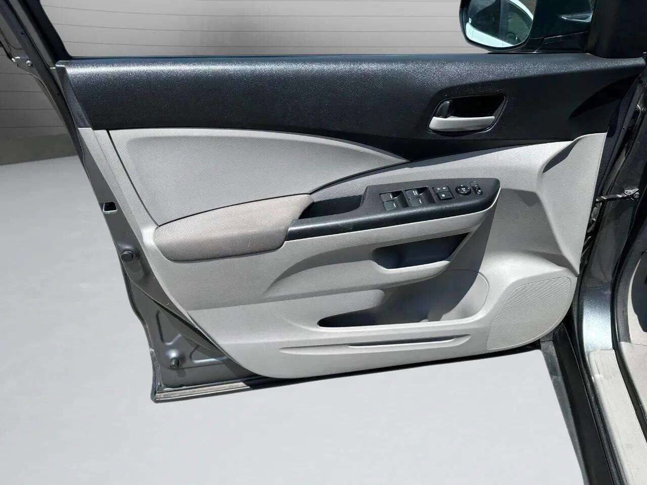 Used 2014 Honda CR-V LX image 34