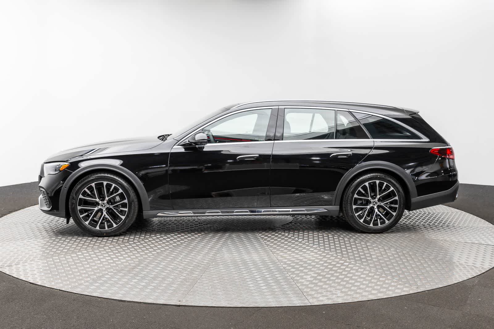 Used 2026 Mercedes-Benz E 450 4MATIC All-Terrain Wagon image 3
