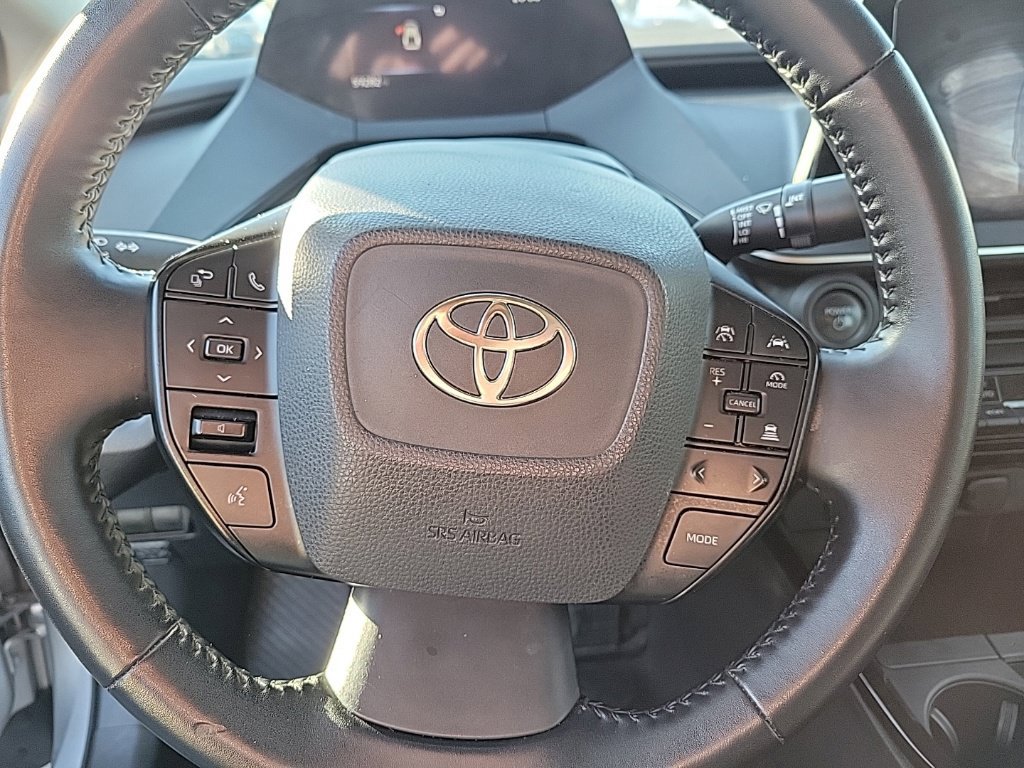 Used 2023 Toyota Prius LE FWD image 9