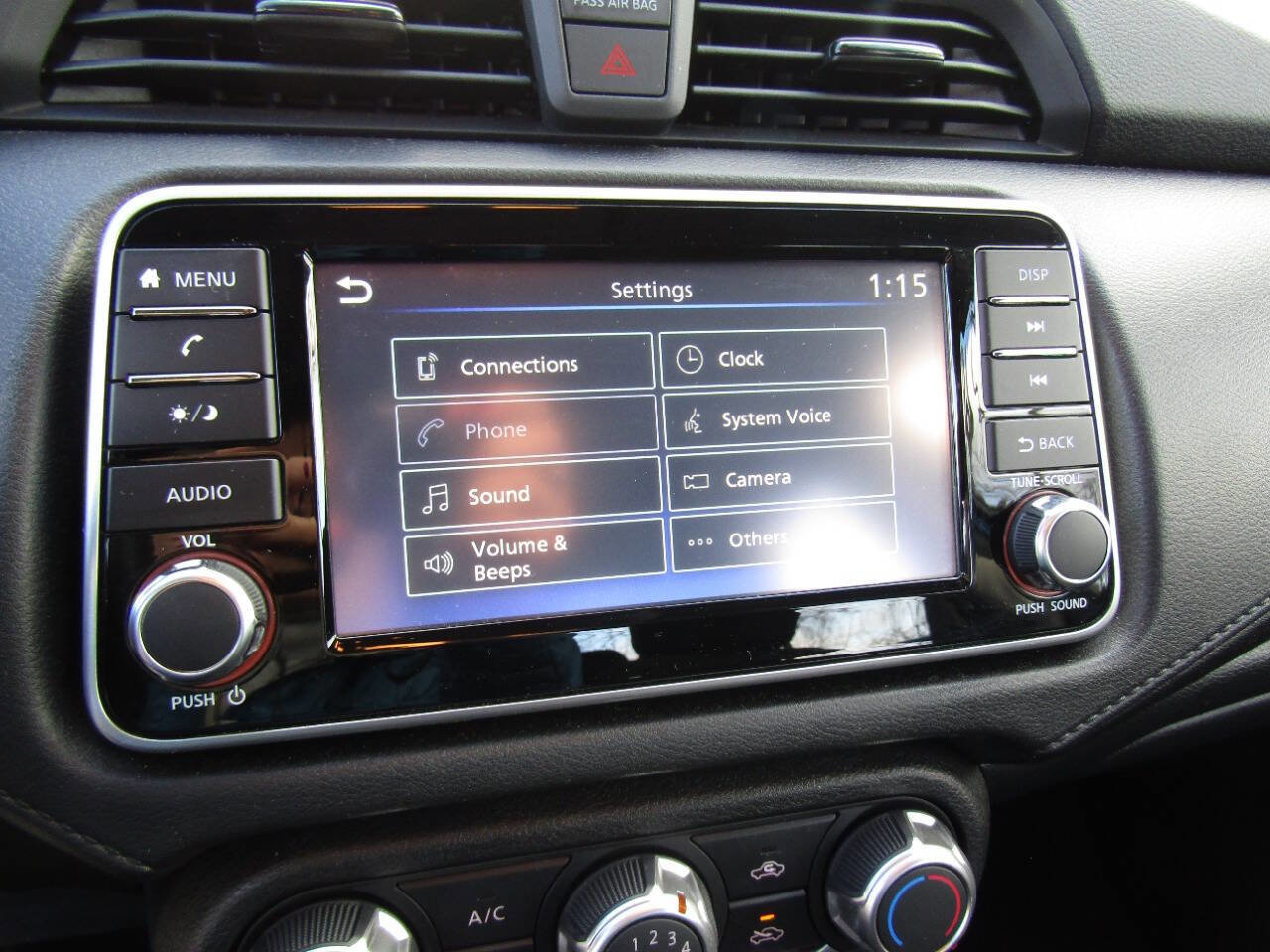 Used 2023 Nissan Versa S FWD image 15