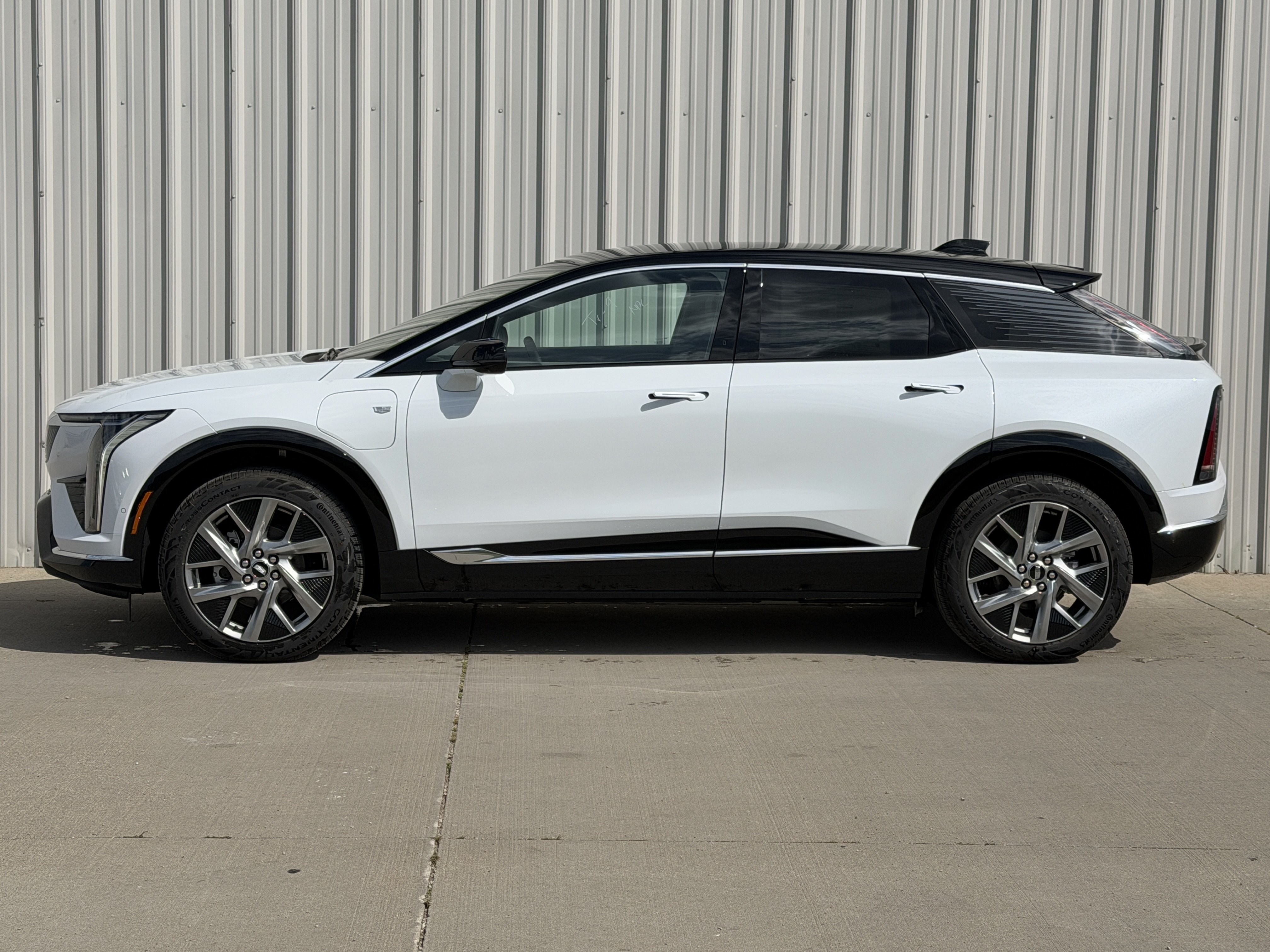 New 2027 Cadillac Optiq Luxury AWD/4WD image 9