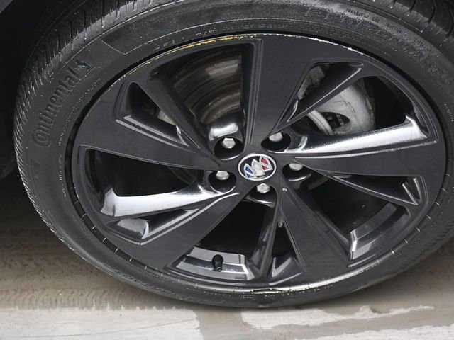 Used 2023 Buick Envision Essence w/ Sport Touring Package image 31