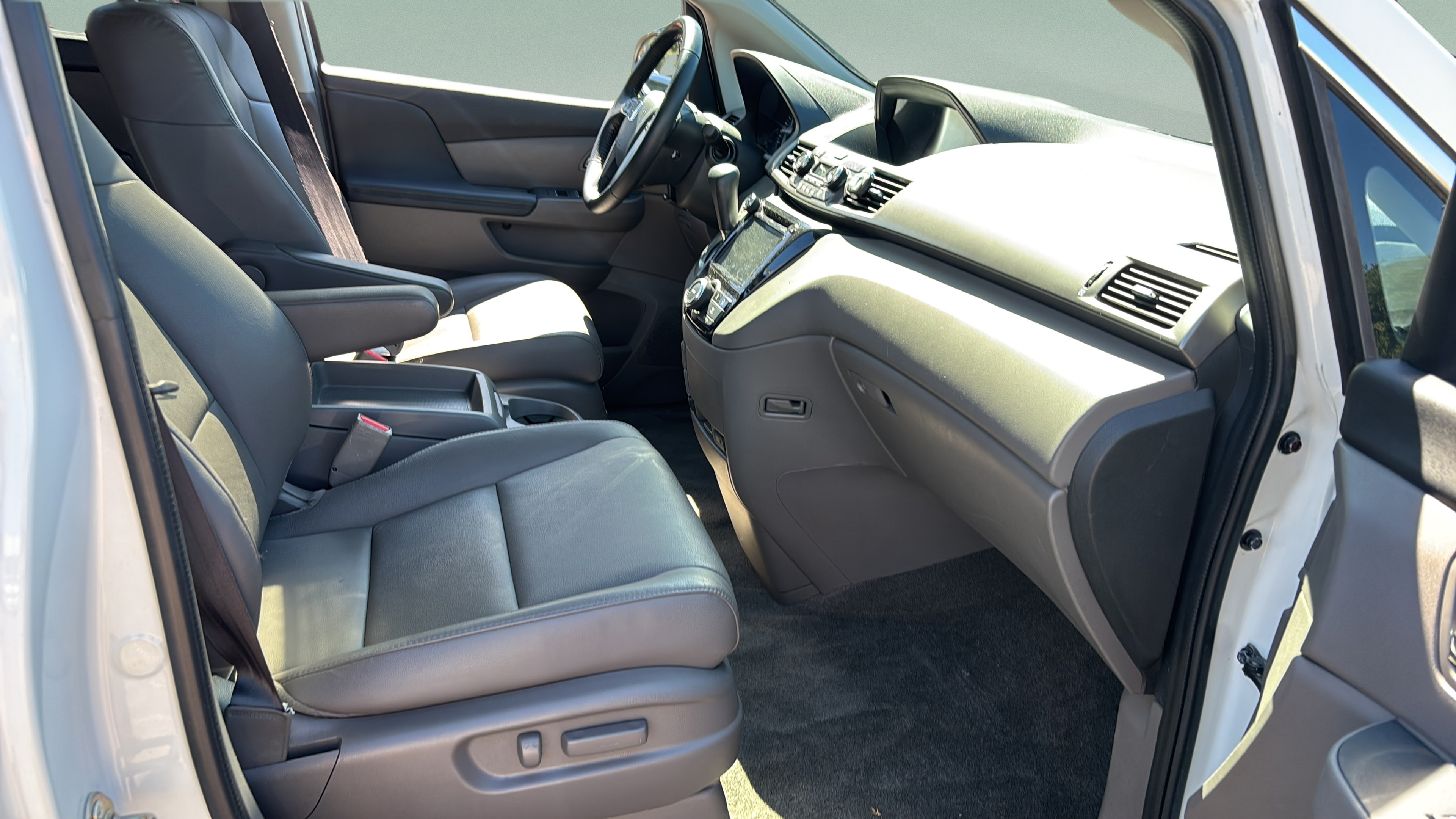 Used 2016 Honda Odyssey EX-L image 17