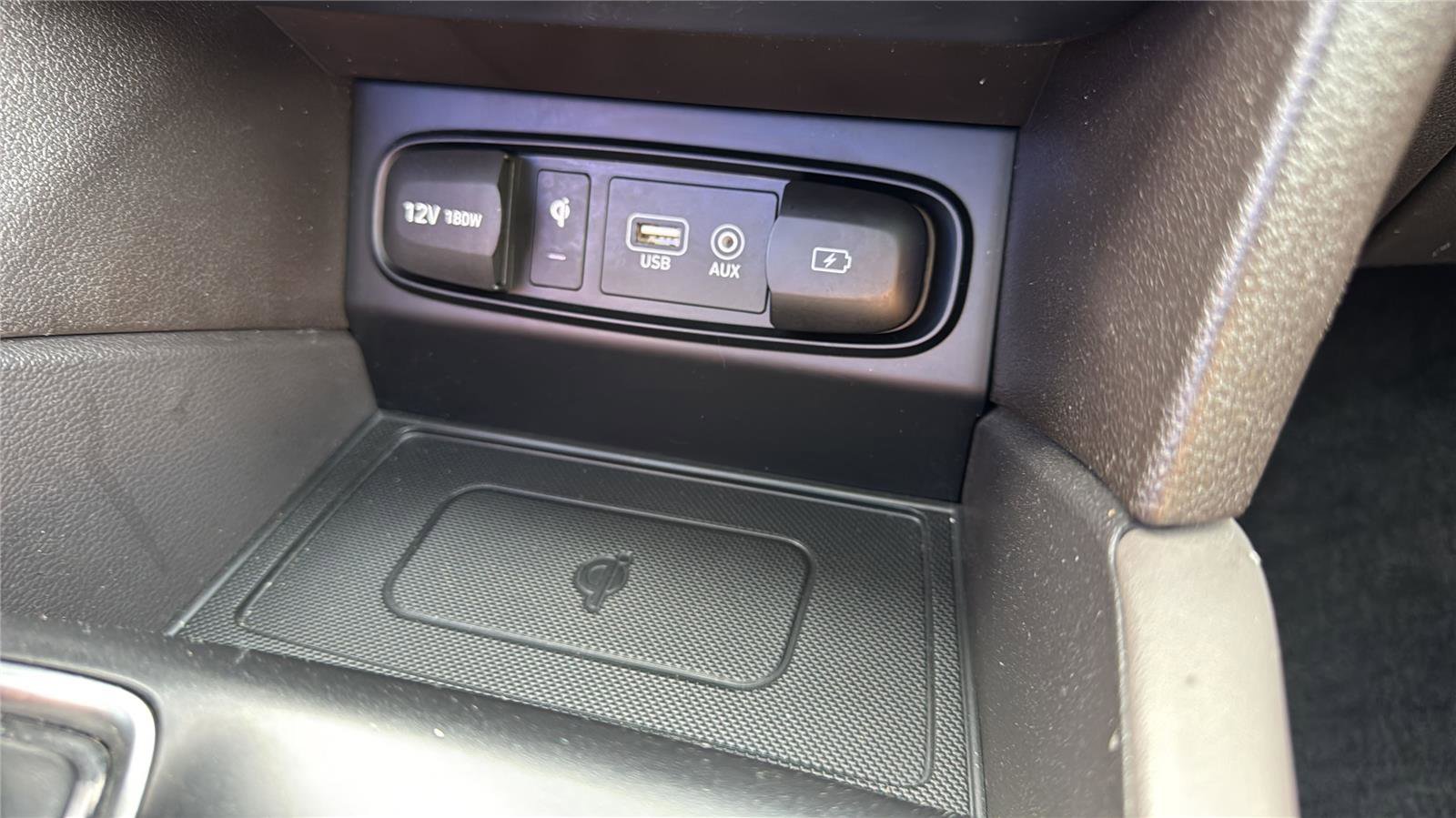 Used 2020 Hyundai Santa Fe Limited image 18